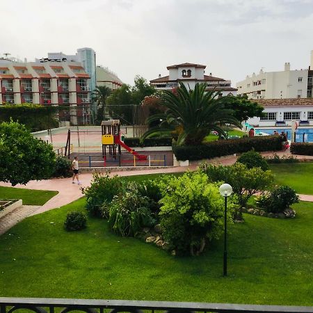 Apartamento Carihuela Palace Beach Torremolinos Exterior foto
