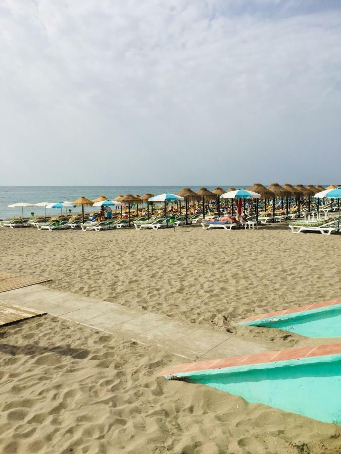Apartamento Carihuela Palace Beach Torremolinos Exterior foto