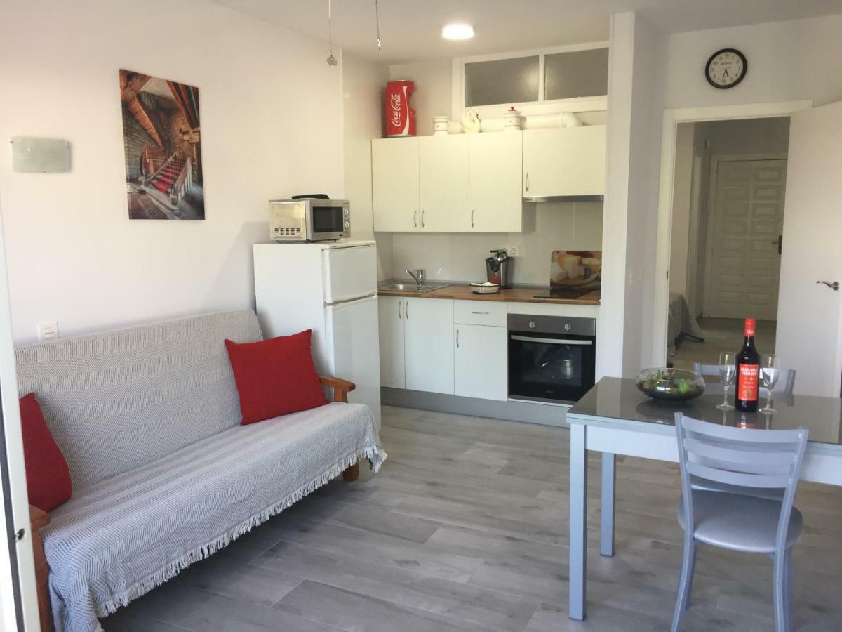 Apartamento Carihuela Palace Beach Torremolinos Exterior foto