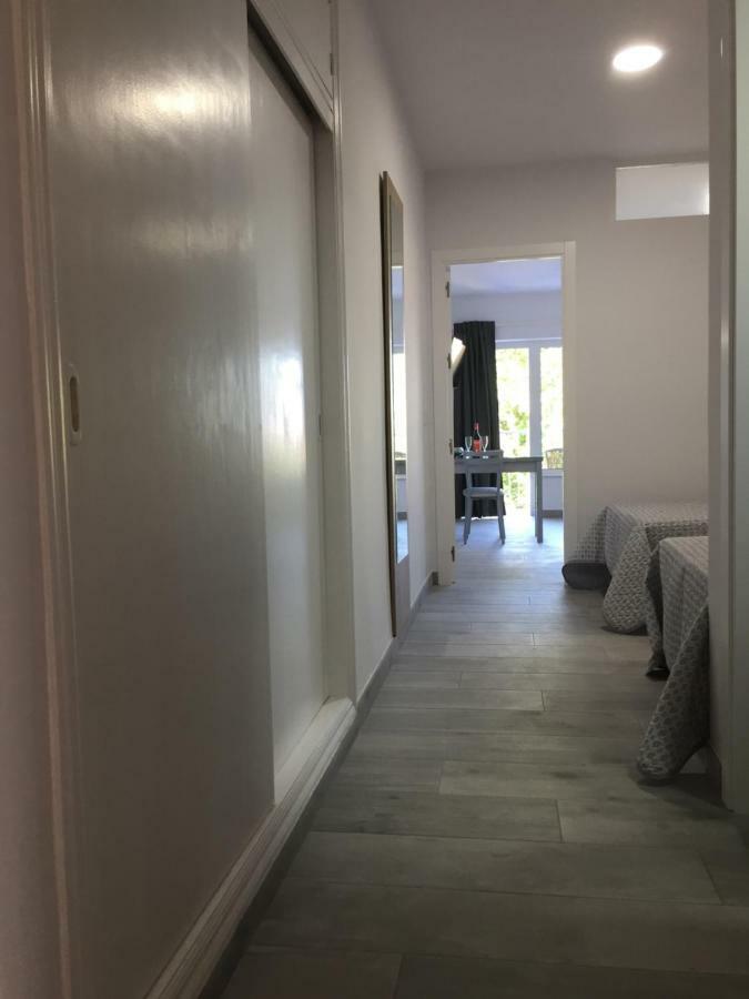 Apartamento Carihuela Palace Beach Torremolinos Exterior foto